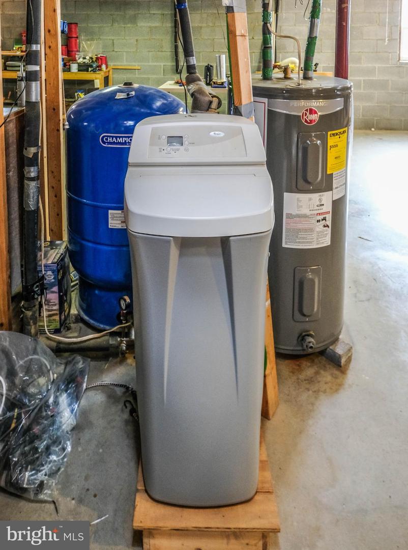 180 GOLDFINCH LN, GORE, Virginia 22637, 4 Bedrooms Bedrooms, ,3 BathroomsBathrooms,Residential,For sale,180 GOLDFINCH LN,VAFV2039186 MLS # VAFV2039186