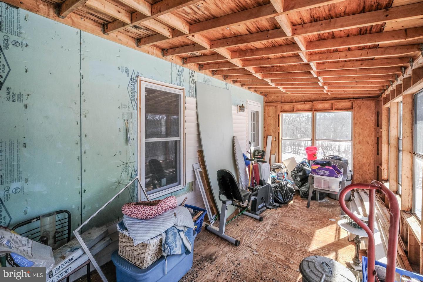 180 GOLDFINCH LN, GORE, Virginia 22637, 4 Bedrooms Bedrooms, ,3 BathroomsBathrooms,Residential,For sale,180 GOLDFINCH LN,VAFV2039186 MLS # VAFV2039186