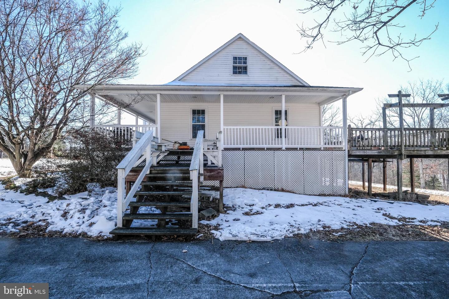 180 GOLDFINCH LN, GORE, Virginia 22637, 4 Bedrooms Bedrooms, ,3 BathroomsBathrooms,Residential,For sale,180 GOLDFINCH LN,VAFV2039186 MLS # VAFV2039186