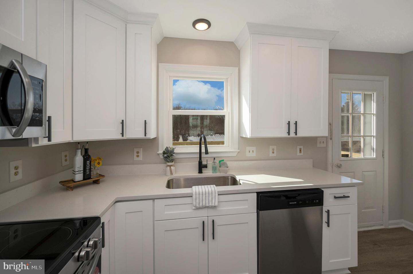 8006 BLOSSOM WOOD CT, FREDERICKSBURG, Virginia 22407, 3 Bedrooms Bedrooms, ,2 BathroomsBathrooms,Residential,For sale,8006 BLOSSOM WOOD CT,VASP2038848 MLS # VASP2038848