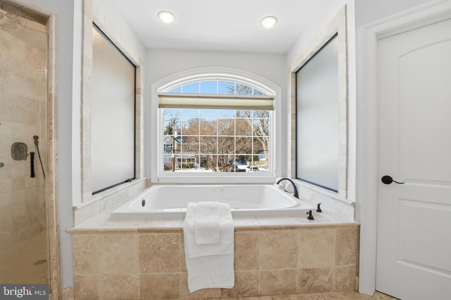 2905 HIBBARD ST, OAKTON, Virginia 22124, 5 Bedrooms Bedrooms, ,4 BathroomsBathrooms,Residential,For sale,2905 HIBBARD ST,VAFX2287490 MLS # VAFX2287490