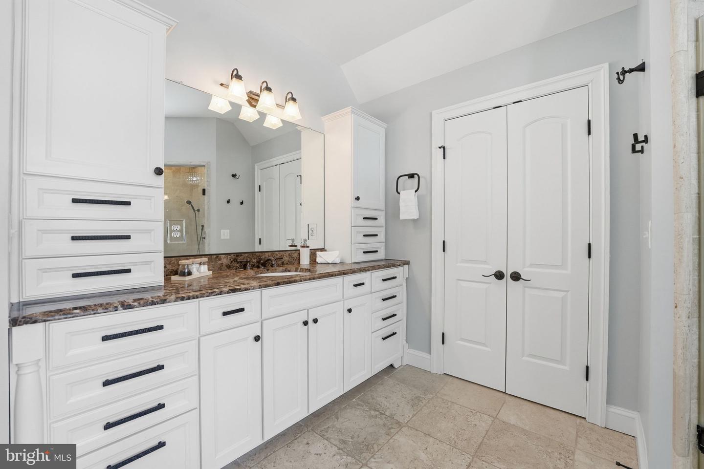 2905 HIBBARD ST, OAKTON, Virginia 22124, 5 Bedrooms Bedrooms, ,4 BathroomsBathrooms,Residential,For sale,2905 HIBBARD ST,VAFX2287490 MLS # VAFX2287490