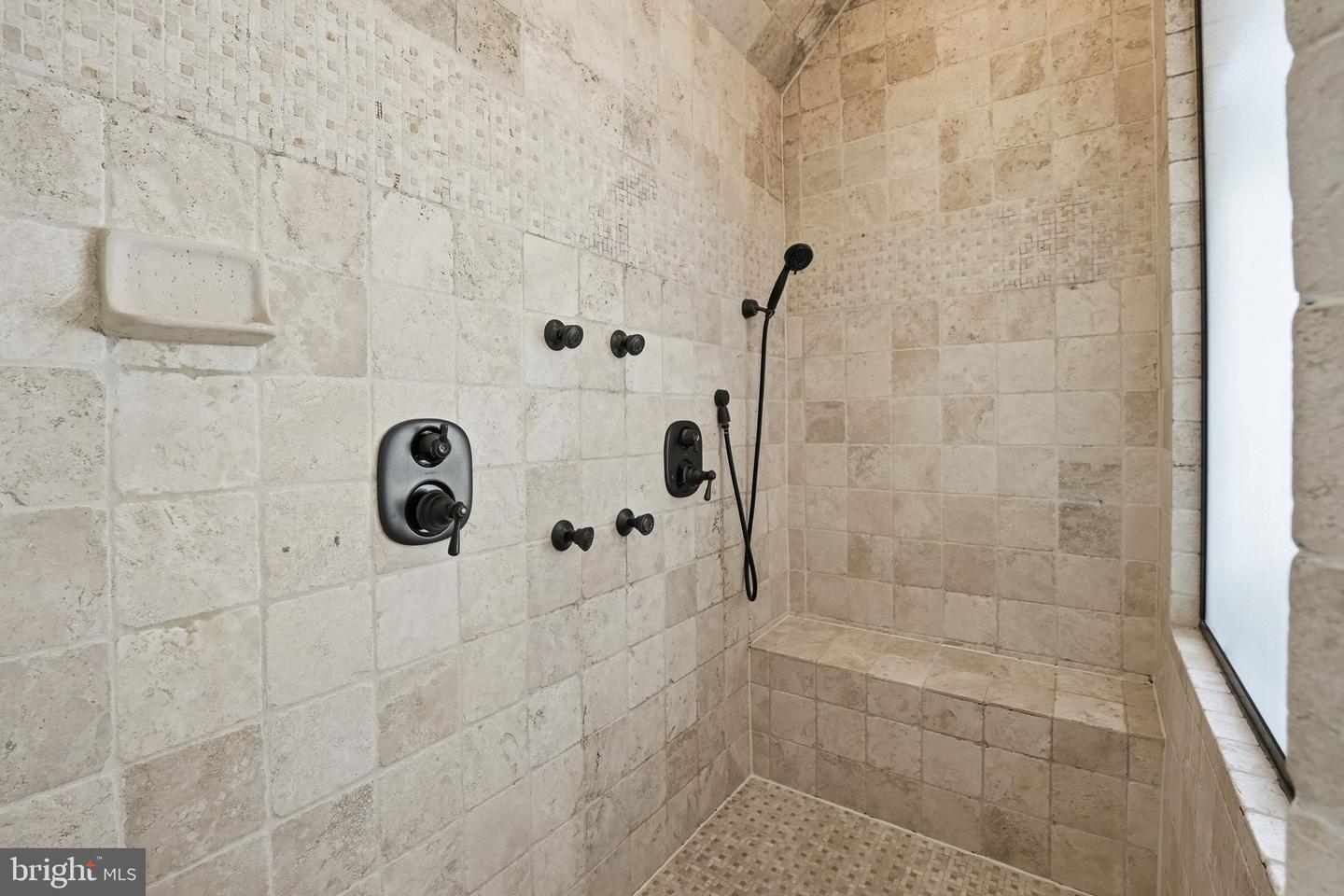 2905 HIBBARD ST, OAKTON, Virginia 22124, 5 Bedrooms Bedrooms, ,4 BathroomsBathrooms,Residential,For sale,2905 HIBBARD ST,VAFX2287490 MLS # VAFX2287490