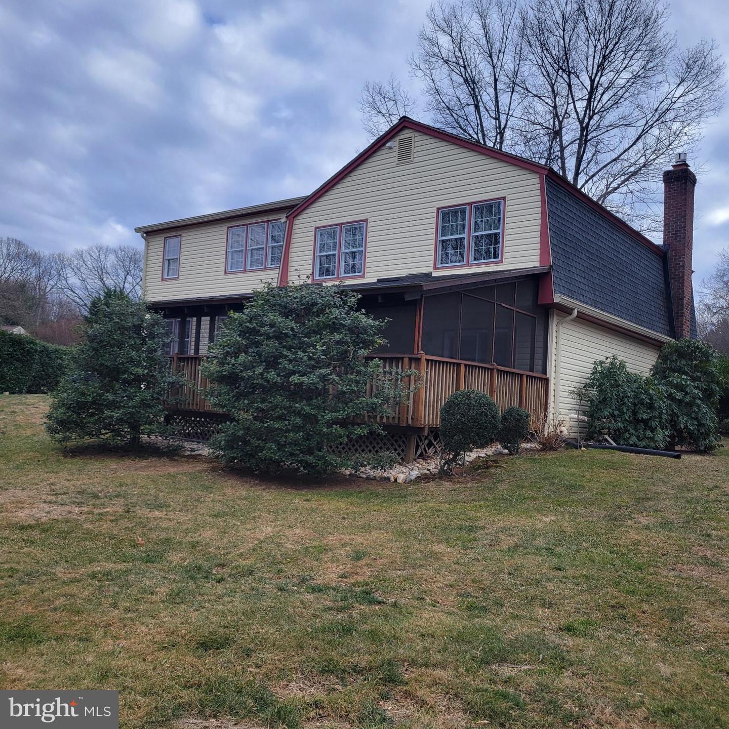 11820 WAYLAND ST, OAKTON, Virginia 22124, 4 Bedrooms Bedrooms, 15 Rooms Rooms,3 BathroomsBathrooms,Residential,For sale,11820 WAYLAND ST,VAFX2287634 MLS # VAFX2287634