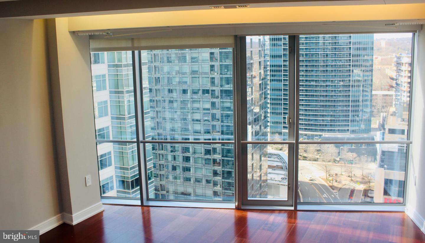 1111 19TH ST N #2705, ARLINGTON, Virginia 22209, 2 Bedrooms Bedrooms, 2 Rooms Rooms,2 BathroomsBathrooms,Residential,For sale,1111 19TH ST N #2705,VAAR2068180 MLS # VAAR2068180