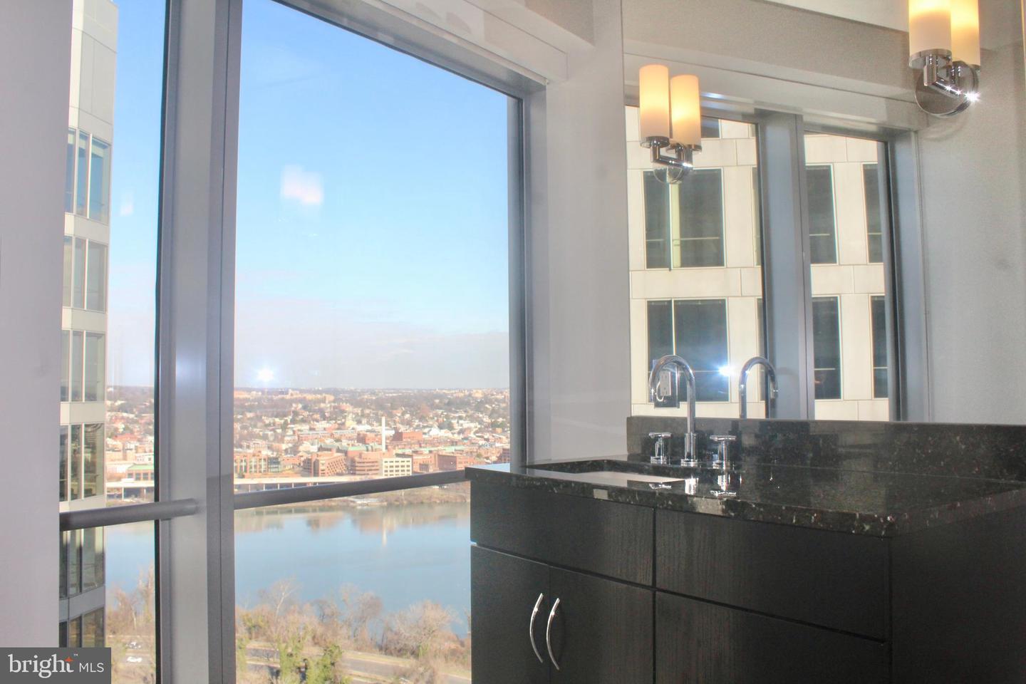 1111 19TH ST N #2705, ARLINGTON, Virginia 22209, 2 Bedrooms Bedrooms, 2 Rooms Rooms,2 BathroomsBathrooms,Residential,For sale,1111 19TH ST N #2705,VAAR2068180 MLS # VAAR2068180