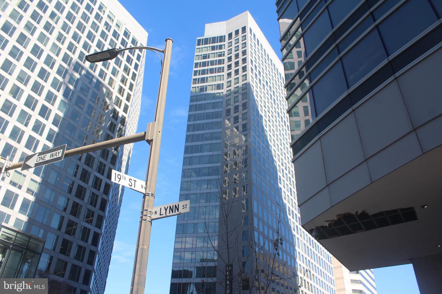 1111 19TH ST N #2705, ARLINGTON, Virginia 22209, 2 Bedrooms Bedrooms, 2 Rooms Rooms,2 BathroomsBathrooms,Residential,For sale,1111 19TH ST N #2705,VAAR2068180 MLS # VAAR2068180