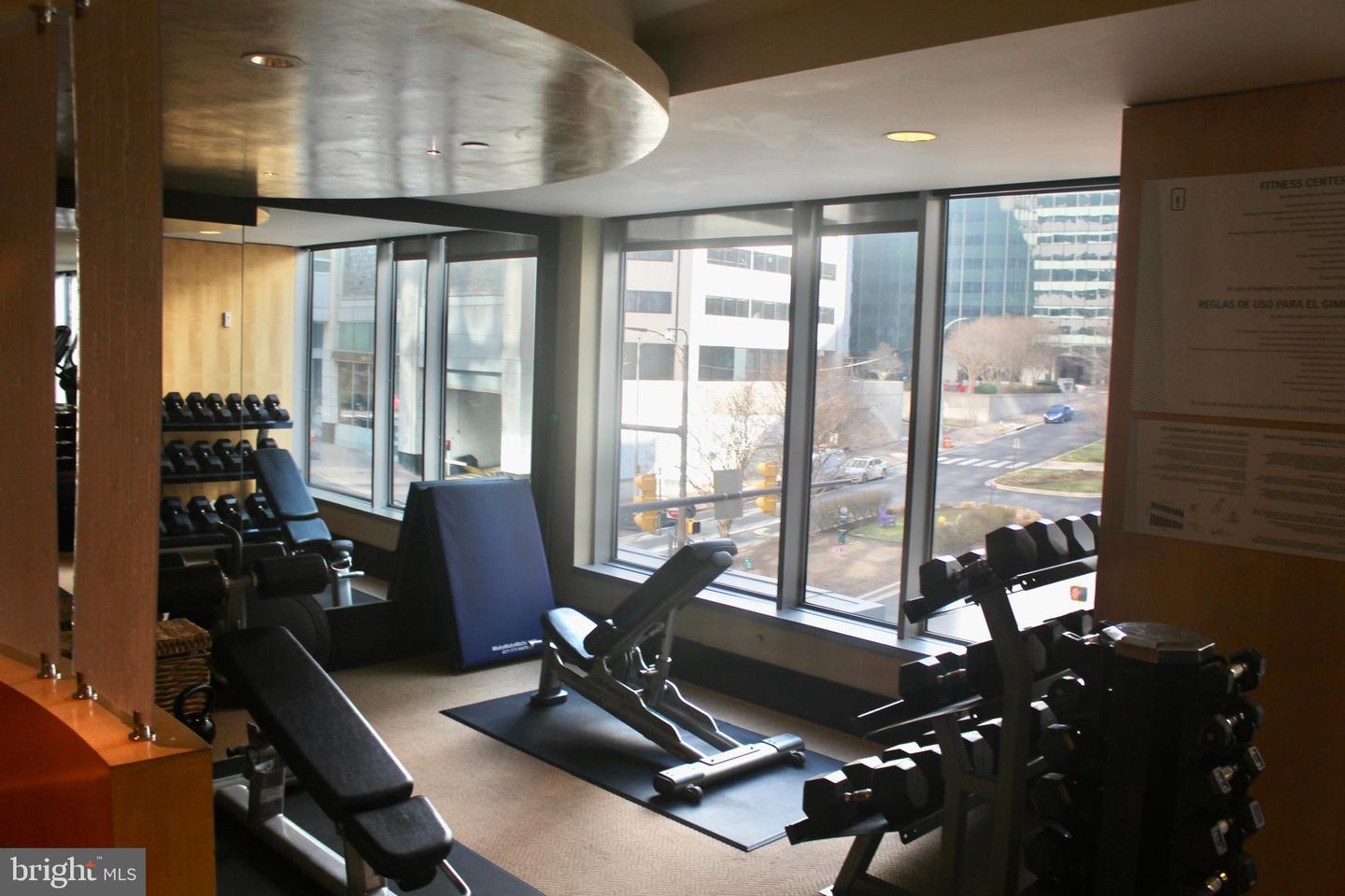 1111 19TH ST N #2705, ARLINGTON, Virginia 22209, 2 Bedrooms Bedrooms, 2 Rooms Rooms,2 BathroomsBathrooms,Residential,For sale,1111 19TH ST N #2705,VAAR2068180 MLS # VAAR2068180