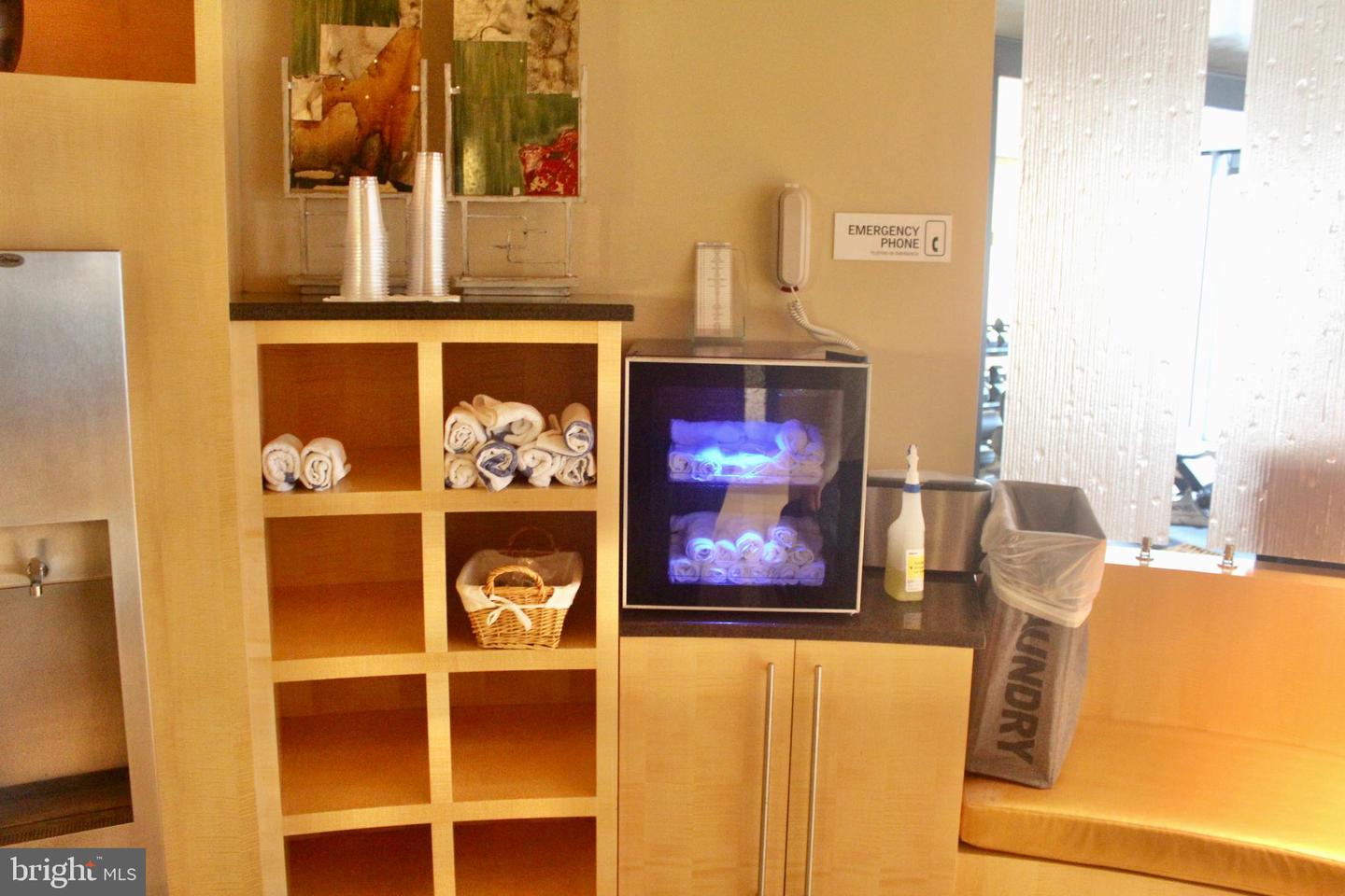 1111 19TH ST N #2705, ARLINGTON, Virginia 22209, 2 Bedrooms Bedrooms, 2 Rooms Rooms,2 BathroomsBathrooms,Residential,For sale,1111 19TH ST N #2705,VAAR2068180 MLS # VAAR2068180