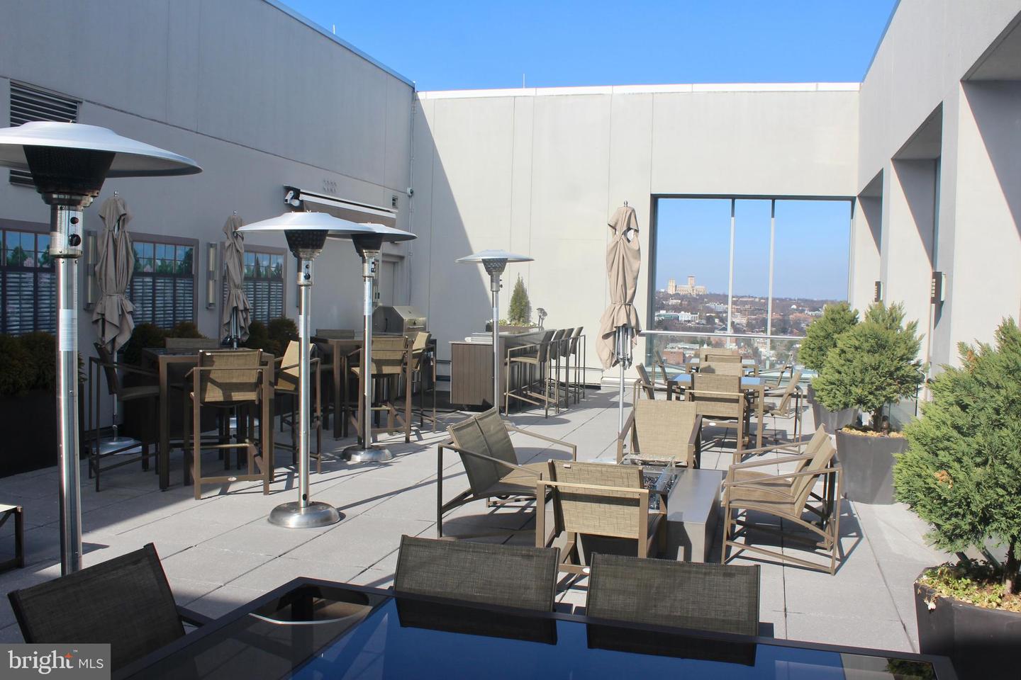 1111 19TH ST N #2705, ARLINGTON, Virginia 22209, 2 Bedrooms Bedrooms, 2 Rooms Rooms,2 BathroomsBathrooms,Residential,For sale,1111 19TH ST N #2705,VAAR2068180 MLS # VAAR2068180