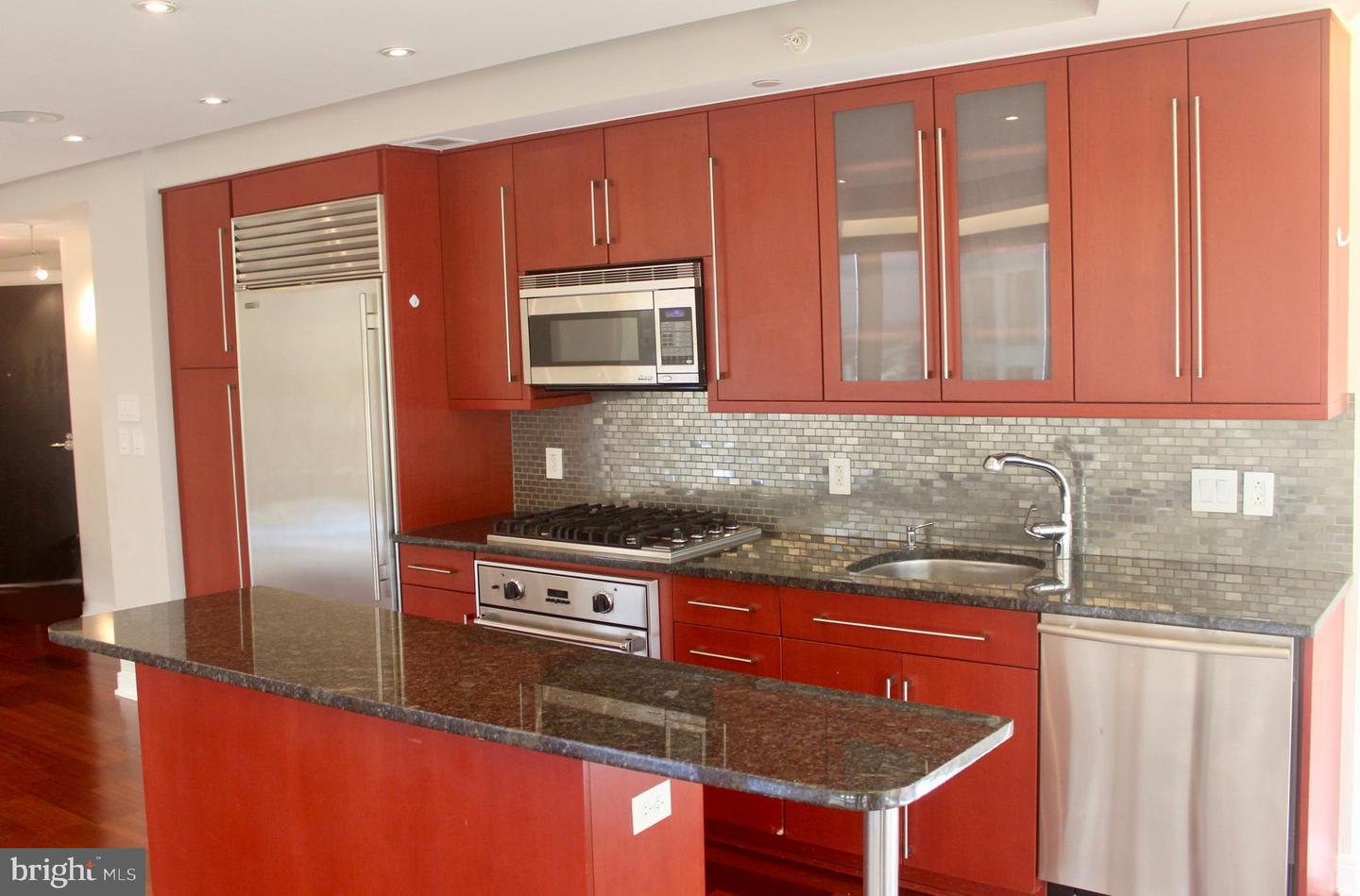 1111 19TH ST N #2705, ARLINGTON, Virginia 22209, 2 Bedrooms Bedrooms, 2 Rooms Rooms,2 BathroomsBathrooms,Residential,For sale,1111 19TH ST N #2705,VAAR2068180 MLS # VAAR2068180