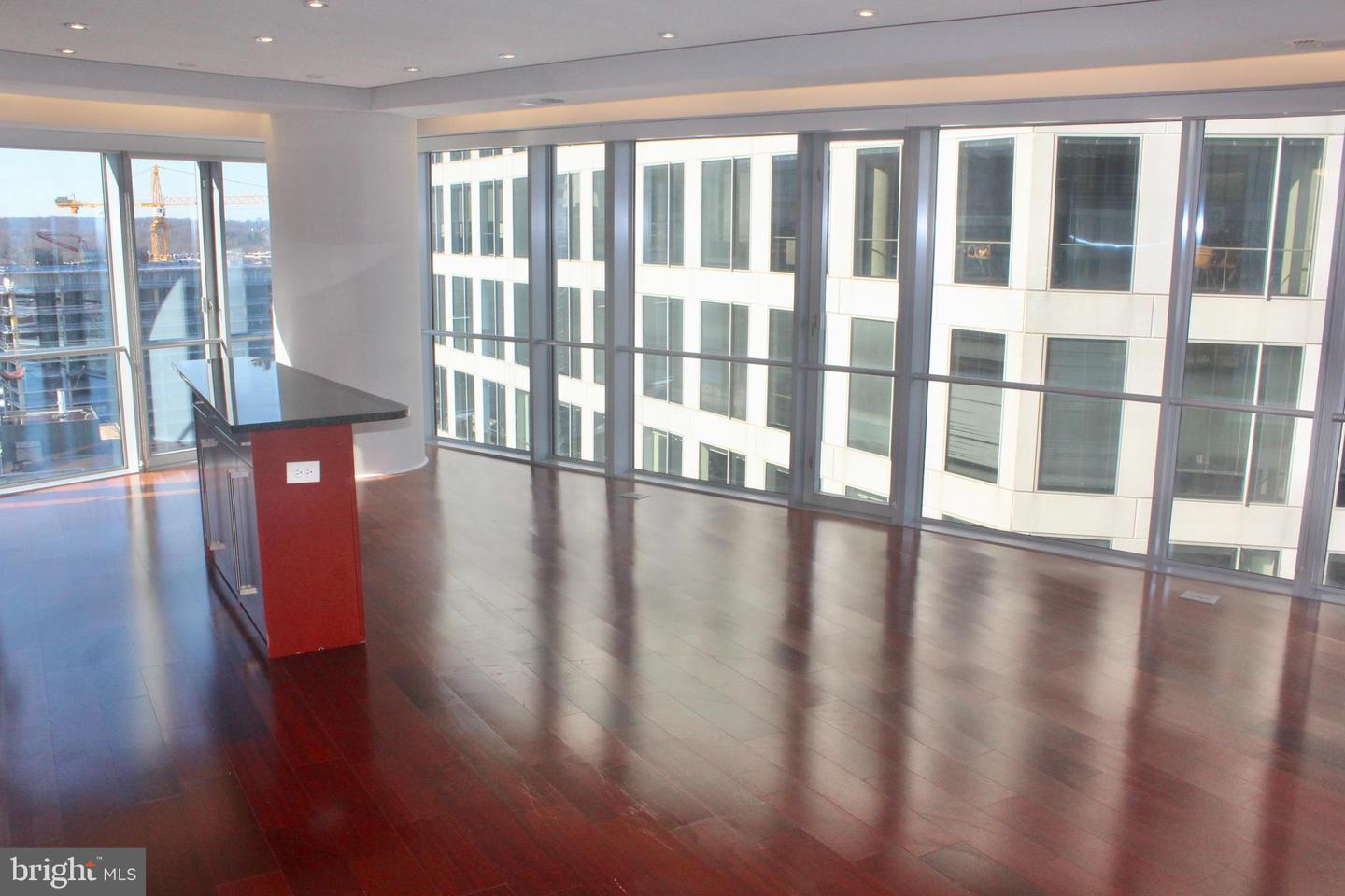 1111 19TH ST N #2705, ARLINGTON, Virginia 22209, 2 Bedrooms Bedrooms, 2 Rooms Rooms,2 BathroomsBathrooms,Residential,For sale,1111 19TH ST N #2705,VAAR2068180 MLS # VAAR2068180