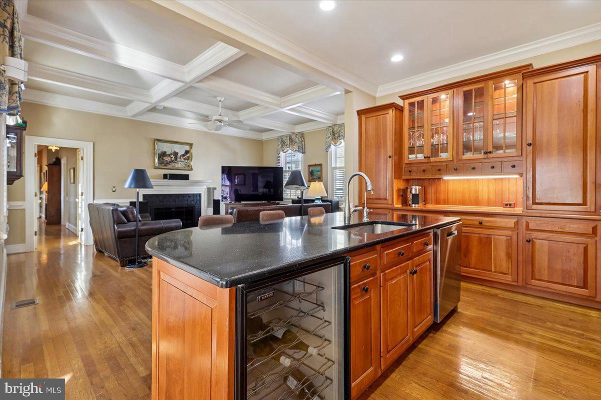 9896 PALACE GREEN WAY, VIENNA, Virginia 22181, 4 Bedrooms Bedrooms, ,3 BathroomsBathrooms,Residential,For sale,9896 PALACE GREEN WAY,VAFX2287770 MLS # VAFX2287770