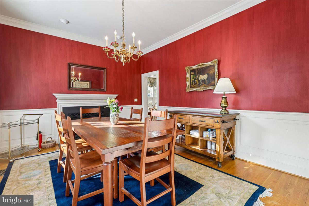 9896 PALACE GREEN WAY, VIENNA, Virginia 22181, 4 Bedrooms Bedrooms, ,3 BathroomsBathrooms,Residential,For sale,9896 PALACE GREEN WAY,VAFX2287770 MLS # VAFX2287770