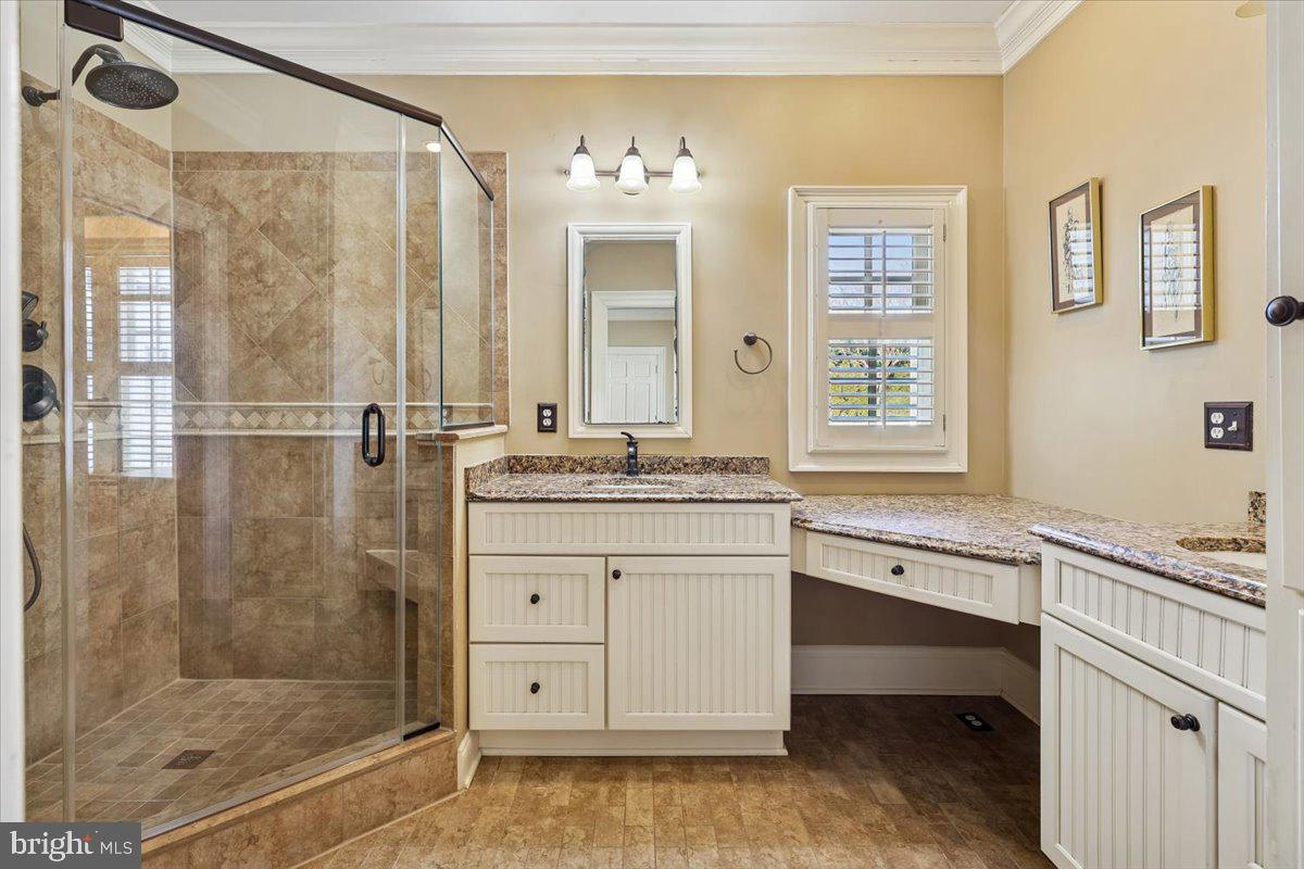 9896 PALACE GREEN WAY, VIENNA, Virginia 22181, 4 Bedrooms Bedrooms, ,3 BathroomsBathrooms,Residential,For sale,9896 PALACE GREEN WAY,VAFX2287770 MLS # VAFX2287770