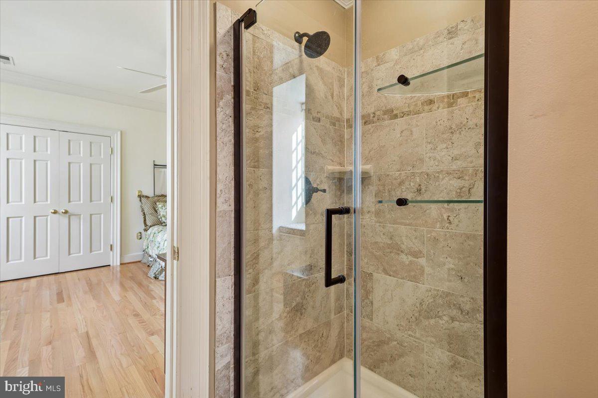 9896 PALACE GREEN WAY, VIENNA, Virginia 22181, 4 Bedrooms Bedrooms, ,3 BathroomsBathrooms,Residential,For sale,9896 PALACE GREEN WAY,VAFX2287770 MLS # VAFX2287770