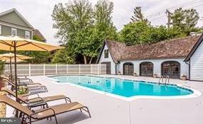 9896 PALACE GREEN WAY, VIENNA, Virginia 22181, 4 Bedrooms Bedrooms, ,3 BathroomsBathrooms,Residential,For sale,9896 PALACE GREEN WAY,VAFX2287770 MLS # VAFX2287770