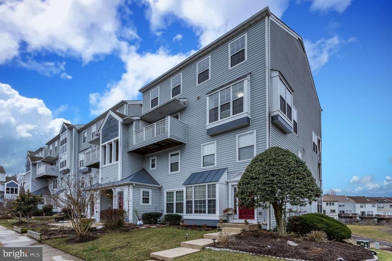 11712 TOLSON PL #304, WOODBRIDGE, Virginia 22192, 2 Bedrooms Bedrooms, 8 Rooms Rooms,2 BathroomsBathrooms,Residential,For sale,11712 TOLSON PL #304,VAPW2111412 MLS # VAPW2111412