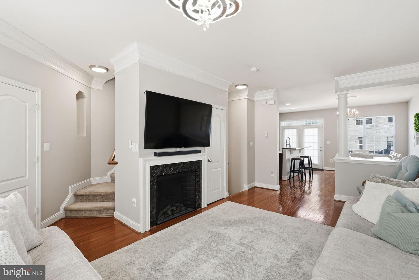 5027 POTOMAC HIGHLANDS CIR, TRIANGLE, Virginia 22172, 3 Bedrooms Bedrooms, 10 Rooms Rooms,2 BathroomsBathrooms,Residential,For sale,5027 POTOMAC HIGHLANDS CIR,VAPW2111446 MLS # VAPW2111446