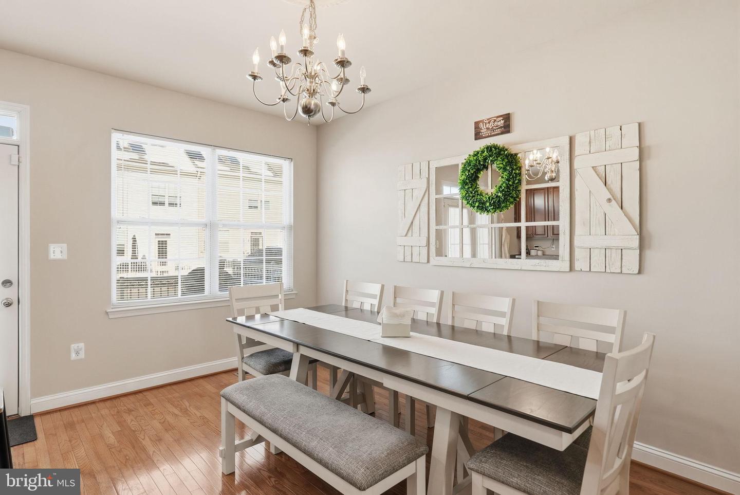 5027 POTOMAC HIGHLANDS CIR, TRIANGLE, Virginia 22172, 3 Bedrooms Bedrooms, 10 Rooms Rooms,2 BathroomsBathrooms,Residential,For sale,5027 POTOMAC HIGHLANDS CIR,VAPW2111446 MLS # VAPW2111446