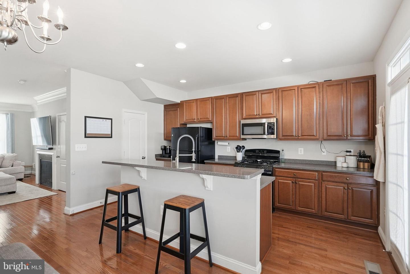 5027 POTOMAC HIGHLANDS CIR, TRIANGLE, Virginia 22172, 3 Bedrooms Bedrooms, 10 Rooms Rooms,2 BathroomsBathrooms,Residential,For sale,5027 POTOMAC HIGHLANDS CIR,VAPW2111446 MLS # VAPW2111446