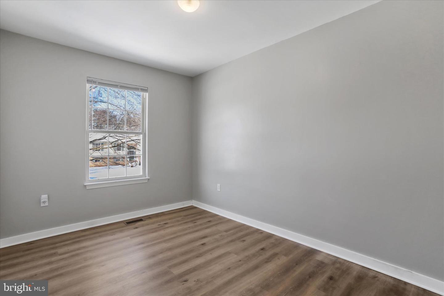 137 WOODROW RD, WINCHESTER, Virginia 22602, 3 Bedrooms Bedrooms, ,2 BathroomsBathrooms,Residential,For sale,137 WOODROW RD,VAFV2039288 MLS # VAFV2039288