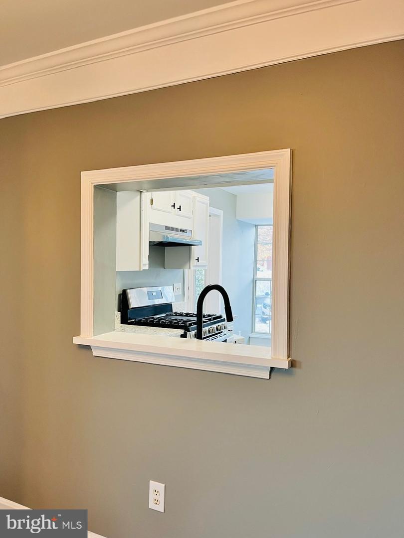 11765 TOLSON PL #11765, WOODBRIDGE, Virginia 22192, 2 Bedrooms Bedrooms, ,2 BathroomsBathrooms,Residential,For sale,11765 TOLSON PL #11765,VAPW2111620 MLS # VAPW2111620