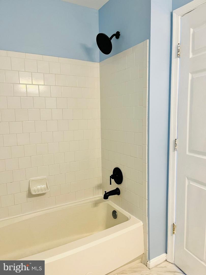 11765 TOLSON PL #11765, WOODBRIDGE, Virginia 22192, 2 Bedrooms Bedrooms, ,2 BathroomsBathrooms,Residential,For sale,11765 TOLSON PL #11765,VAPW2111620 MLS # VAPW2111620