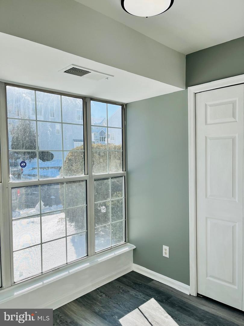 11765 TOLSON PL #11765, WOODBRIDGE, Virginia 22192, 2 Bedrooms Bedrooms, ,2 BathroomsBathrooms,Residential,For sale,11765 TOLSON PL #11765,VAPW2111620 MLS # VAPW2111620