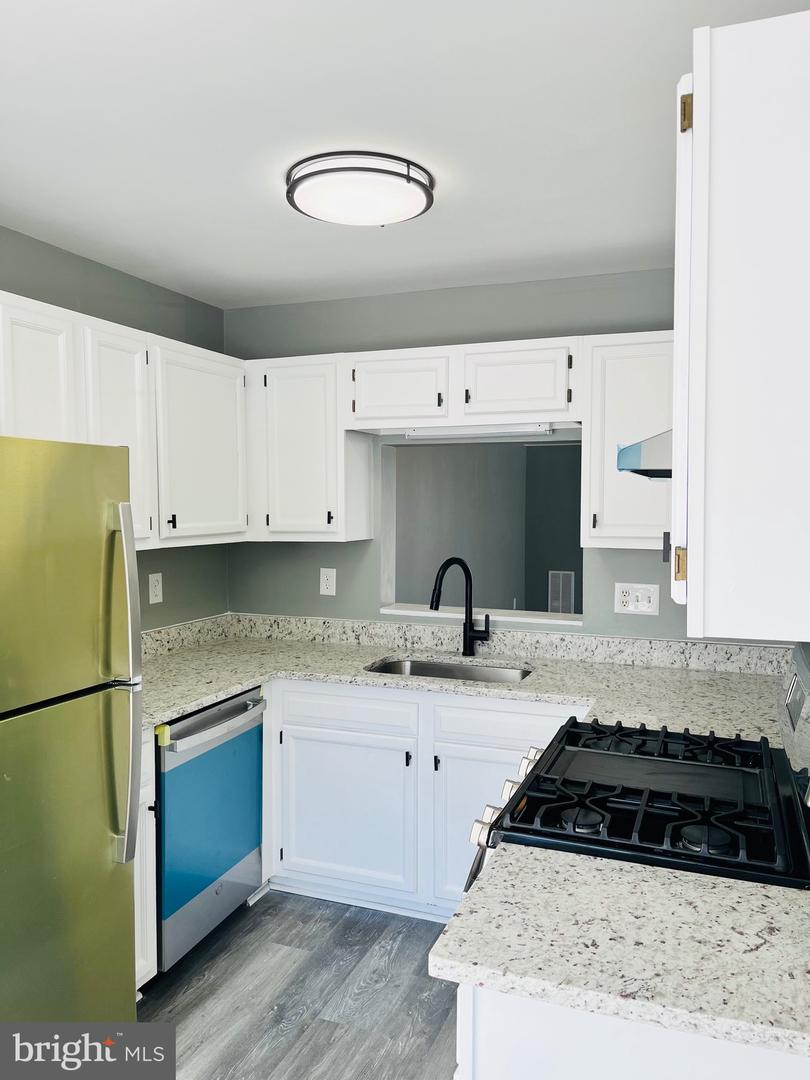 11765 TOLSON PL #11765, WOODBRIDGE, Virginia 22192, 2 Bedrooms Bedrooms, ,2 BathroomsBathrooms,Residential,For sale,11765 TOLSON PL #11765,VAPW2111620 MLS # VAPW2111620