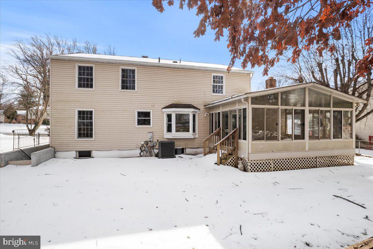 5711 HEMING AVE, SPRINGFIELD, Virginia 22151, 4 Bedrooms Bedrooms, ,3 BathroomsBathrooms,Residential,For sale,5711 HEMING AVE,VAFX2288470 MLS # VAFX2288470 5711 HEMING AVE, SPRINGFIELD, Virginia 22151, 4 Bedrooms Bedrooms, ,3 BathroomsBathrooms,Residential,For sale,5711 HEMING AVE,VAFX2288470 MLS # VAFX2288470