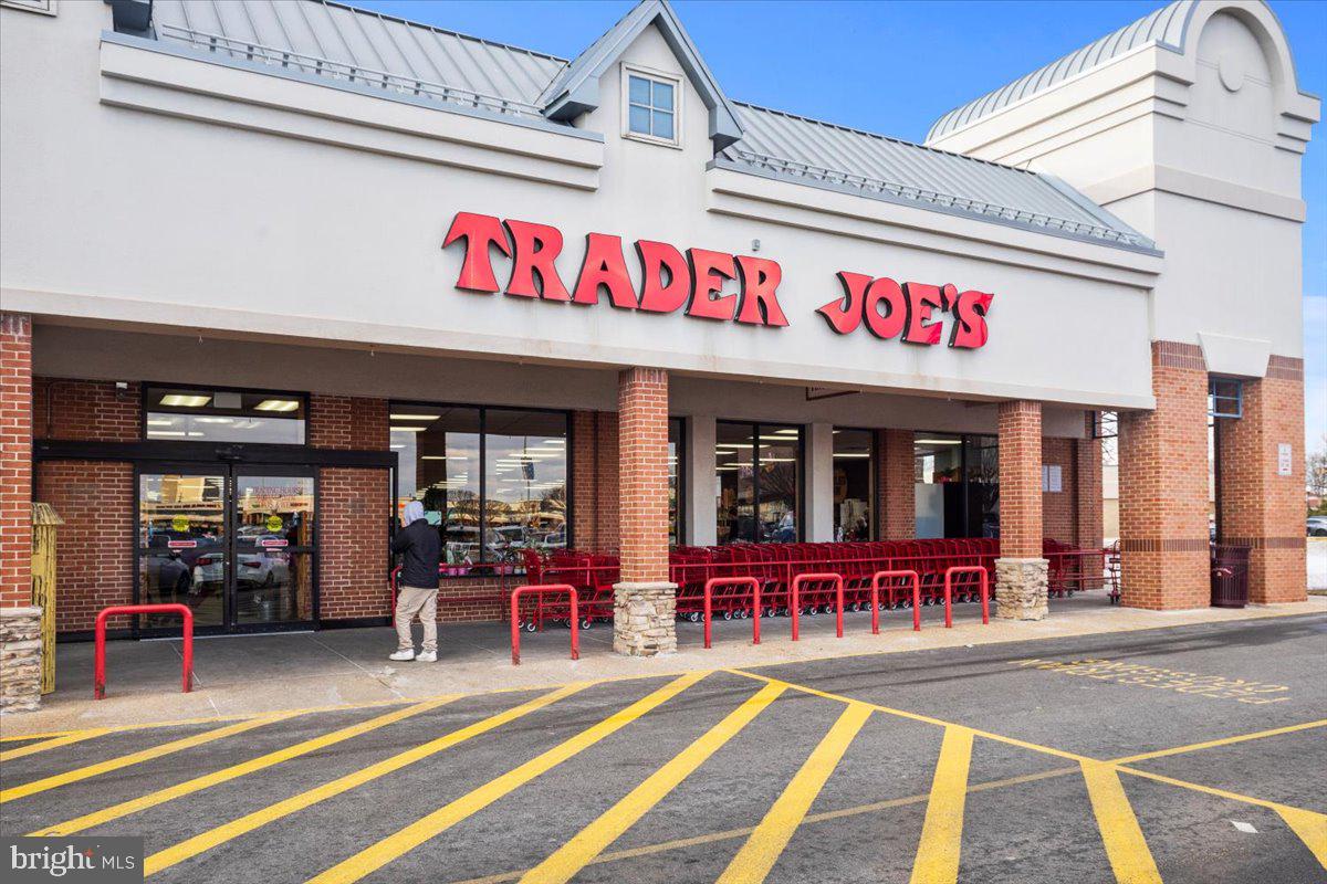 5711 HEMING AVE, SPRINGFIELD, Virginia 22151, 4 Bedrooms Bedrooms, ,3 BathroomsBathrooms,Residential,For sale,5711 HEMING AVE,VAFX2288470 MLS # VAFX2288470 5711 HEMING AVE, SPRINGFIELD, Virginia 22151, 4 Bedrooms Bedrooms, ,3 BathroomsBathrooms,Residential,For sale,5711 HEMING AVE,VAFX2288470 MLS # VAFX2288470