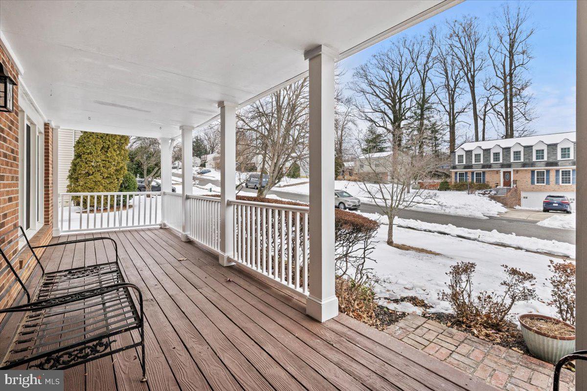 5711 HEMING AVE, SPRINGFIELD, Virginia 22151, 4 Bedrooms Bedrooms, ,3 BathroomsBathrooms,Residential,For sale,5711 HEMING AVE,VAFX2288470 MLS # VAFX2288470 5711 HEMING AVE, SPRINGFIELD, Virginia 22151, 4 Bedrooms Bedrooms, ,3 BathroomsBathrooms,Residential,For sale,5711 HEMING AVE,VAFX2288470 MLS # VAFX2288470