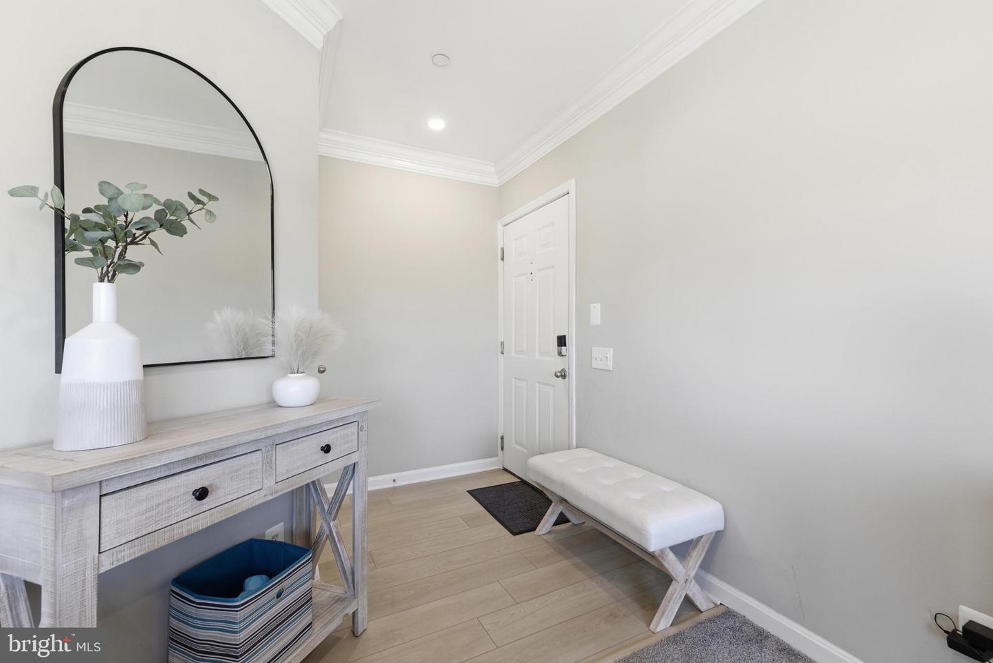 5804-D KATELYN MARY PL #304, ALEXANDRIA, Virginia 22310, 2 Bedrooms Bedrooms, 5 Rooms Rooms,2 BathroomsBathrooms,Residential,For sale,5804-D KATELYN MARY PL #304,VAFX2288588 MLS # VAFX2288588