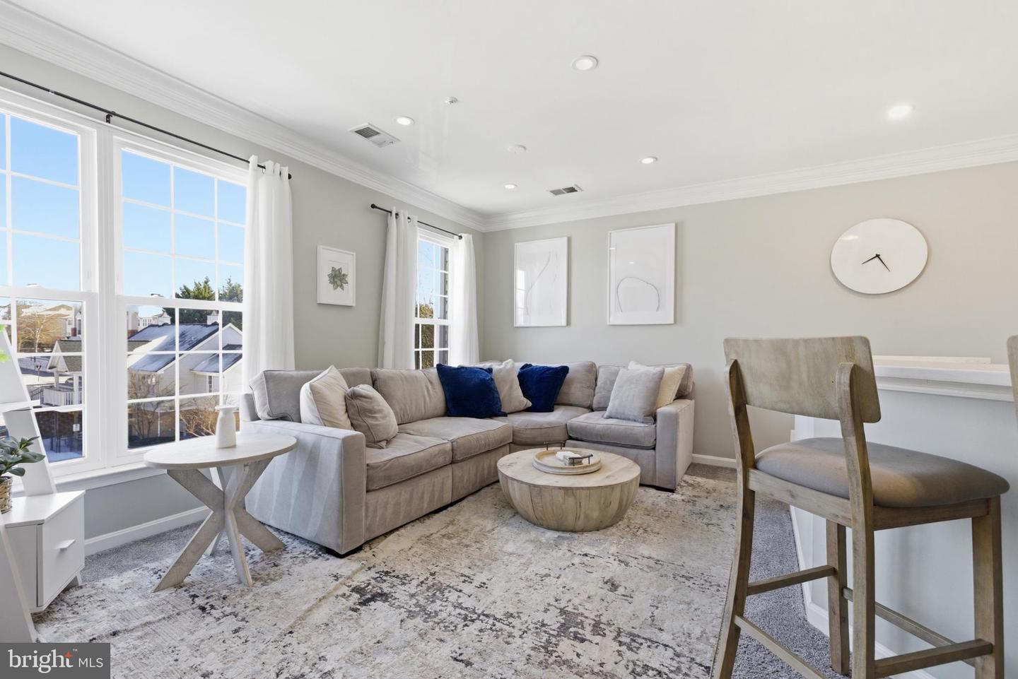 5804-D KATELYN MARY PL #304, ALEXANDRIA, Virginia 22310, 2 Bedrooms Bedrooms, 5 Rooms Rooms,2 BathroomsBathrooms,Residential,For sale,5804-D KATELYN MARY PL #304,VAFX2288588 MLS # VAFX2288588