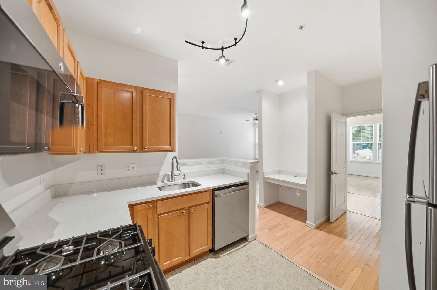 12000 MARKET ST #162, RESTON, Virginia 20190, ,Residential,For sale,12000 MARKET ST #162,VAFX2288896 MLS # VAFX2288896