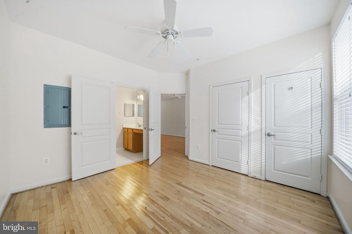 12000 MARKET ST #162, RESTON, Virginia 20190, ,Residential,For sale,12000 MARKET ST #162,VAFX2288896 MLS # VAFX2288896