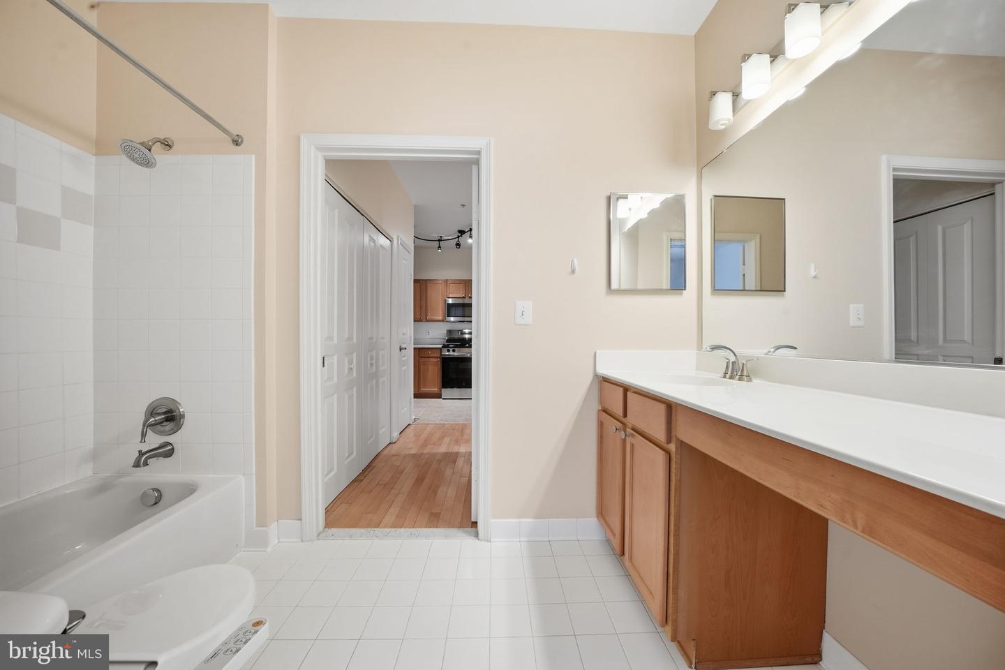 12000 MARKET ST #162, RESTON, Virginia 20190, ,Residential,For sale,12000 MARKET ST #162,VAFX2288896 MLS # VAFX2288896