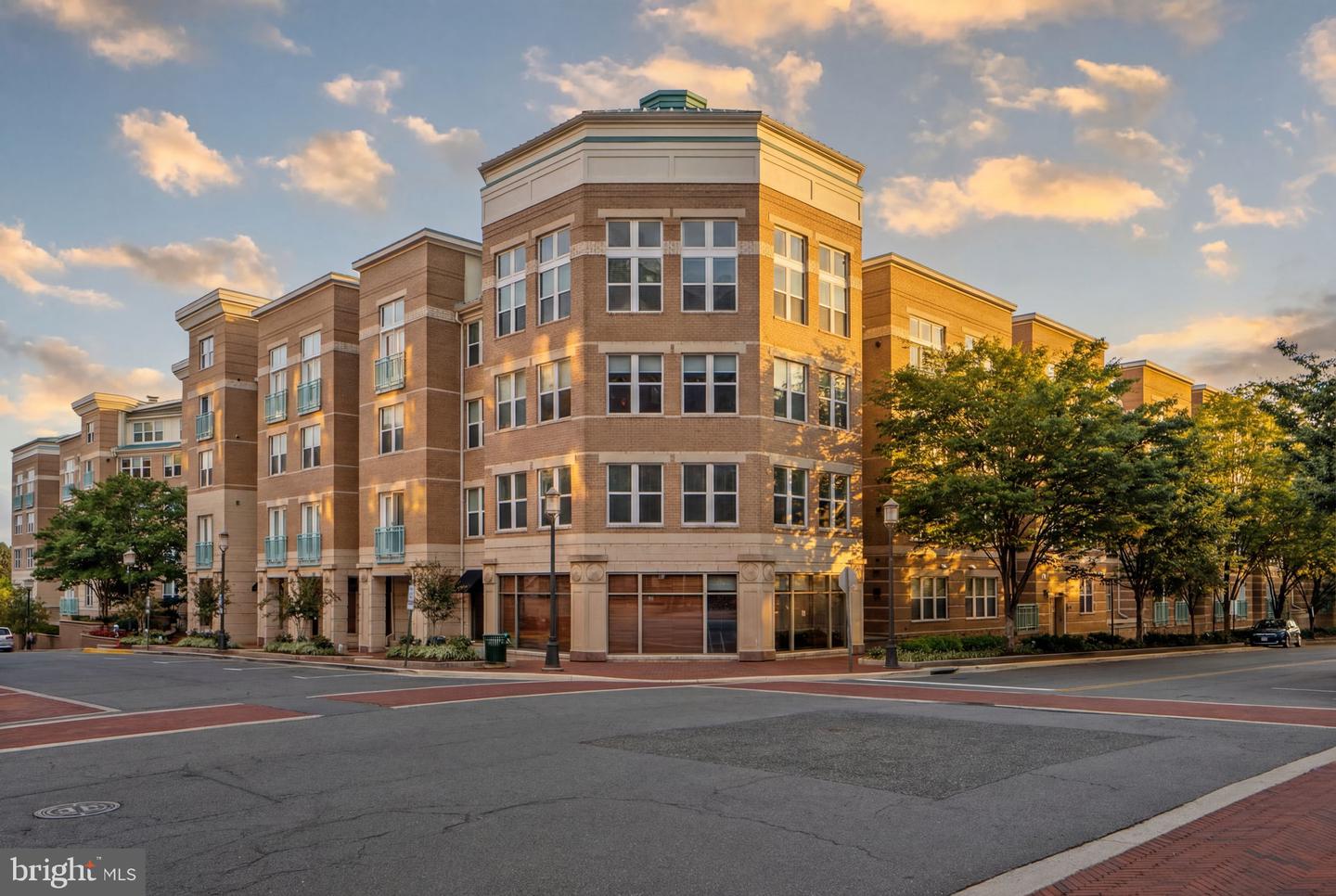 12000 MARKET ST #162, RESTON, Virginia 20190, ,Residential,For sale,12000 MARKET ST #162,VAFX2288896 MLS # VAFX2288896