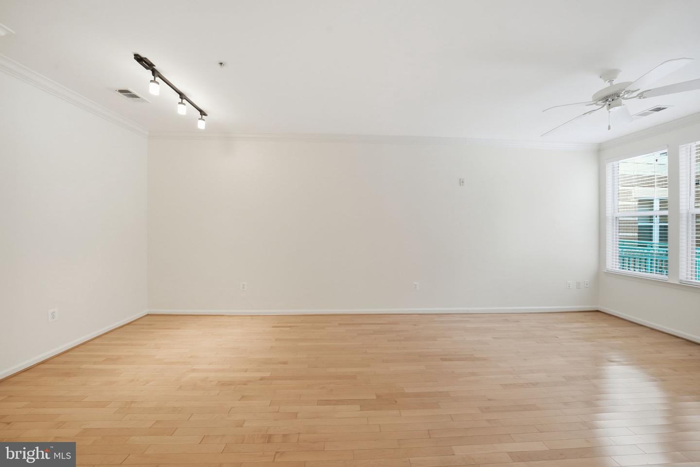 12000 MARKET ST #162, RESTON, Virginia 20190, ,Residential,For sale,12000 MARKET ST #162,VAFX2288896 MLS # VAFX2288896