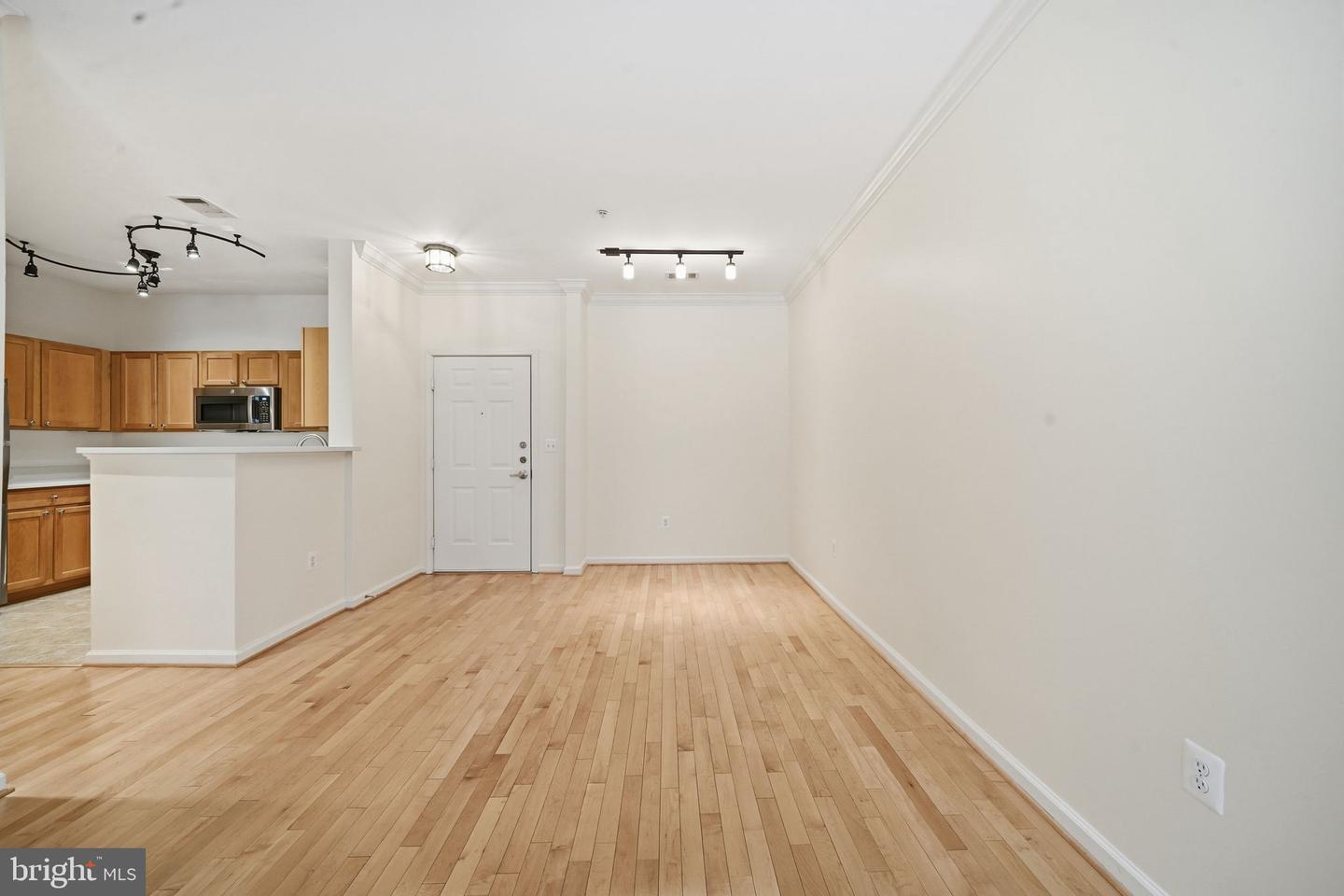 12000 MARKET ST #162, RESTON, Virginia 20190, ,Residential,For sale,12000 MARKET ST #162,VAFX2288896 MLS # VAFX2288896