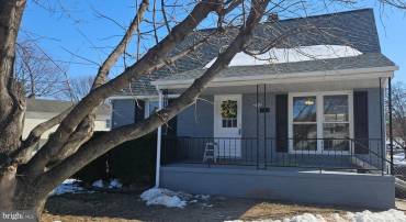 232 MYRTLE AVE, WINCHESTER, Virginia 22601, 4 Bedrooms Bedrooms, 10 Rooms Rooms,2 BathroomsBathrooms,Residential,For sale,232 MYRTLE AVE,VAWI2009914 MLS # VAWI2009914