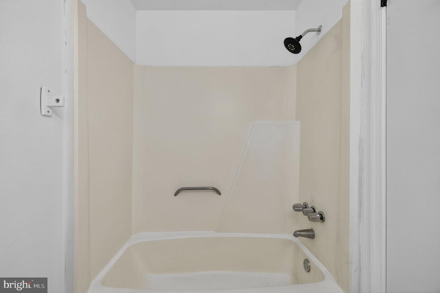 4530 APPLEDALE CT, MARSHALL, Virginia 20115, 3 Bedrooms Bedrooms, ,1 BathroomBathrooms,Residential,For sale,4530 APPLEDALE CT,VAFQ2020444 MLS # VAFQ2020444