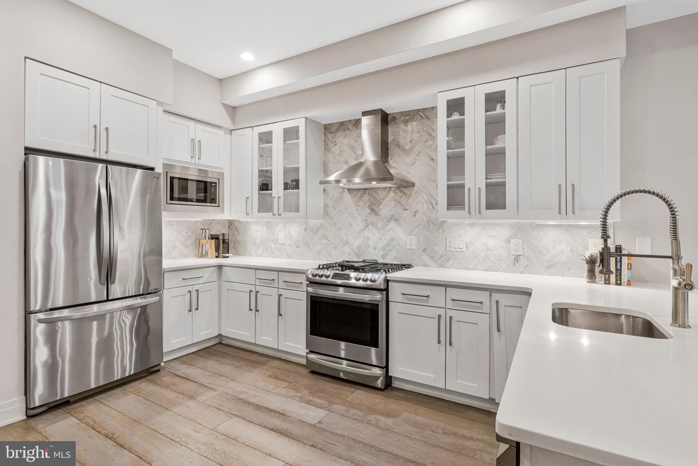 3217 WARDER ST NW #1, WASHINGTON, District Of Columbia 20010, 2 Bedrooms Bedrooms, ,2 BathroomsBathrooms,Residential,For sale,3217 WARDER ST NW #1,DCDC2244972 MLS # DCDC2244972