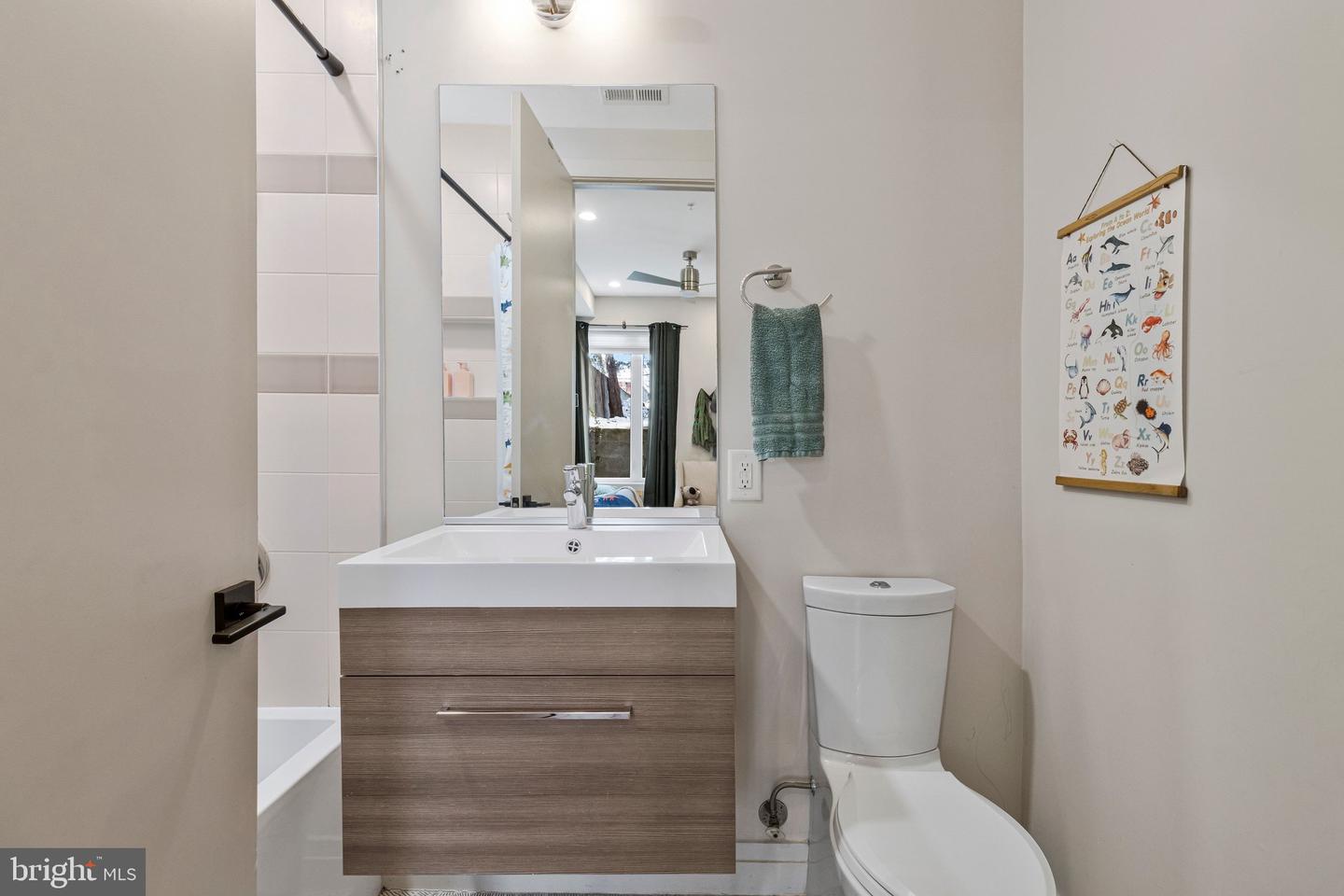 3217 WARDER ST NW #1, WASHINGTON, District Of Columbia 20010, 2 Bedrooms Bedrooms, ,2 BathroomsBathrooms,Residential,For sale,3217 WARDER ST NW #1,DCDC2244972 MLS # DCDC2244972