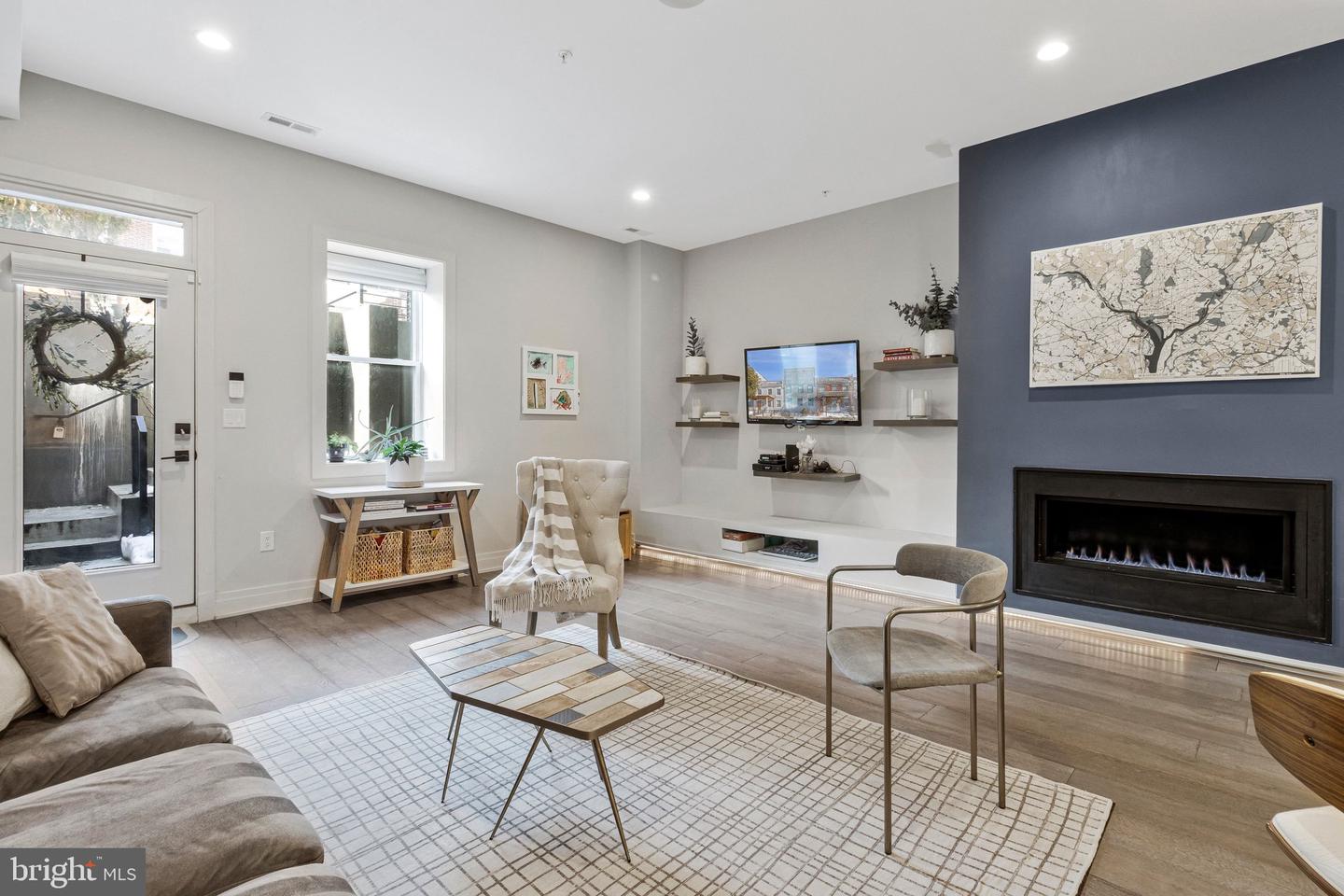 3217 WARDER ST NW #1, WASHINGTON, District Of Columbia 20010, 2 Bedrooms Bedrooms, ,2 BathroomsBathrooms,Residential,For sale,3217 WARDER ST NW #1,DCDC2244972 MLS # DCDC2244972