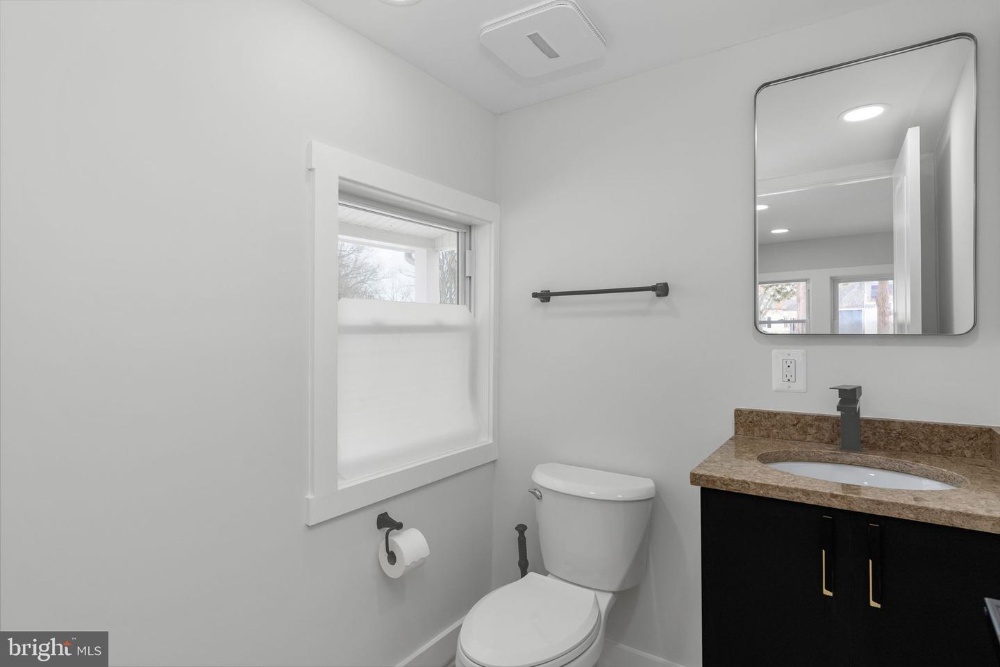 400 WIRT ST, COLONIAL BEACH, Virginia 22443, 2 Bedrooms Bedrooms, ,1 BathroomBathrooms,Residential,For sale,400 WIRT ST,VAWE2010478 MLS # VAWE2010478