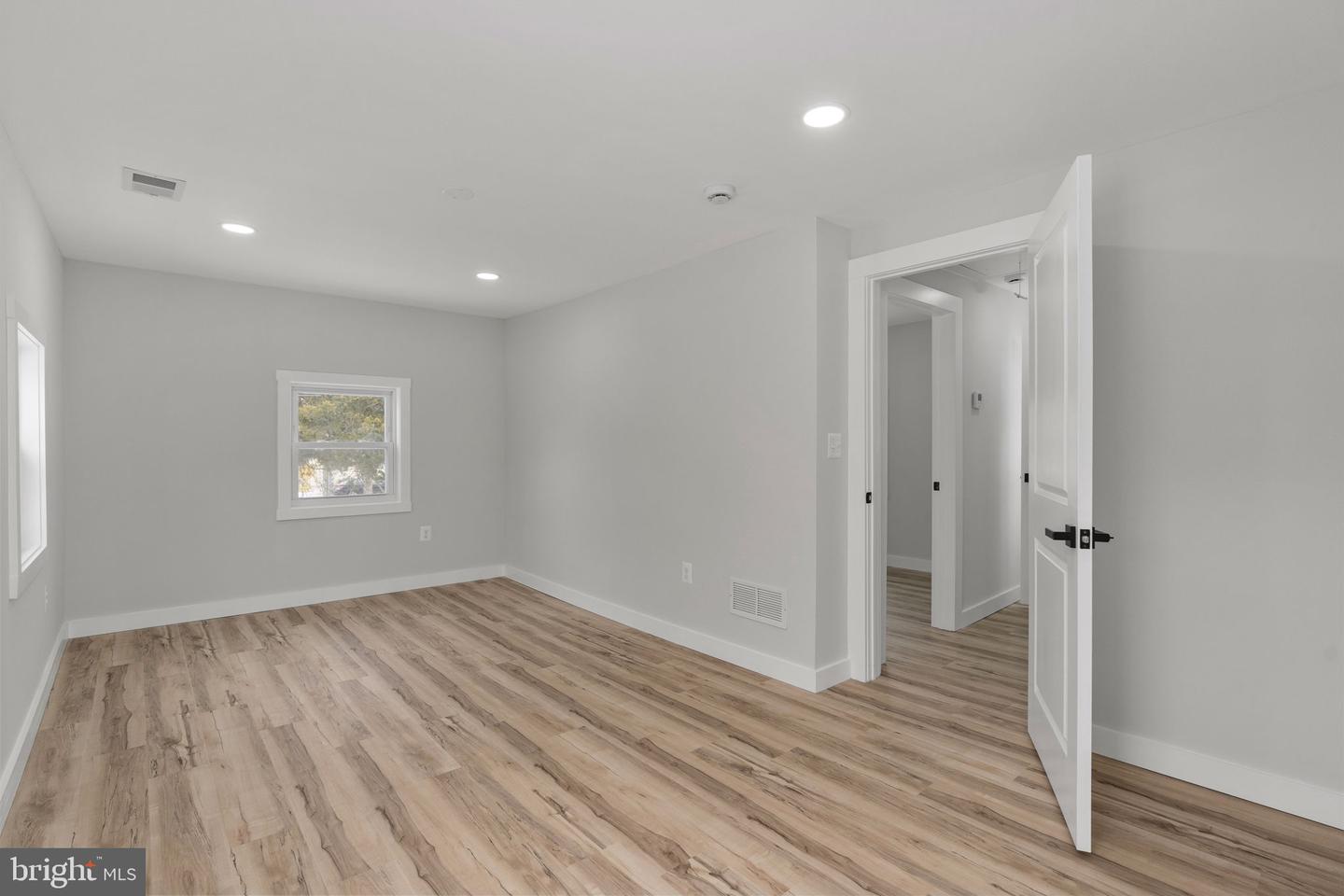 400 WIRT ST, COLONIAL BEACH, Virginia 22443, 2 Bedrooms Bedrooms, ,1 BathroomBathrooms,Residential,For sale,400 WIRT ST,VAWE2010478 MLS # VAWE2010478