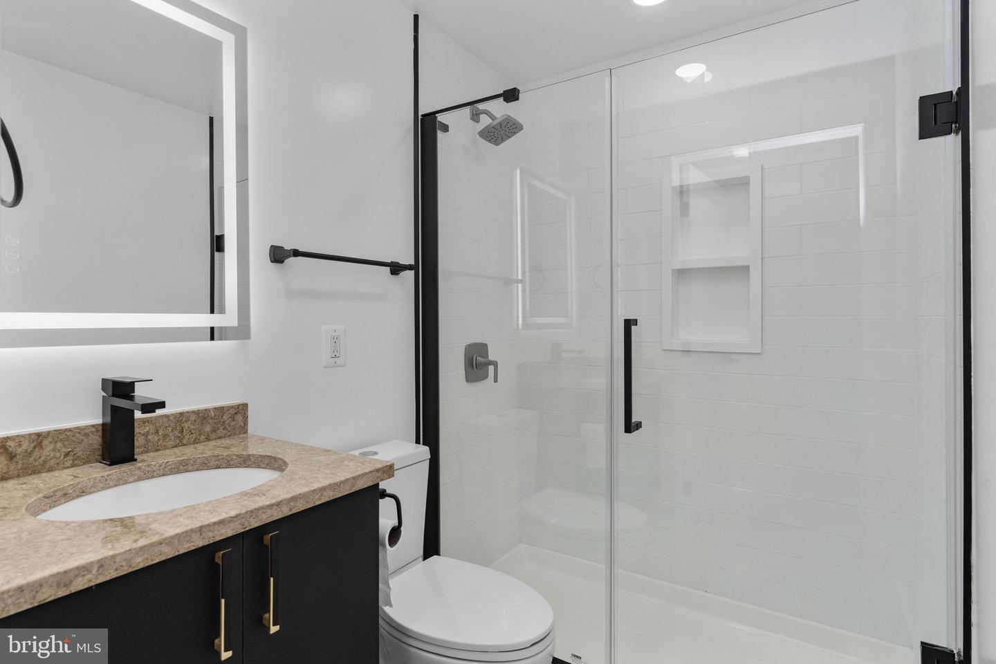 400 WIRT ST, COLONIAL BEACH, Virginia 22443, 2 Bedrooms Bedrooms, ,1 BathroomBathrooms,Residential,For sale,400 WIRT ST,VAWE2010478 MLS # VAWE2010478