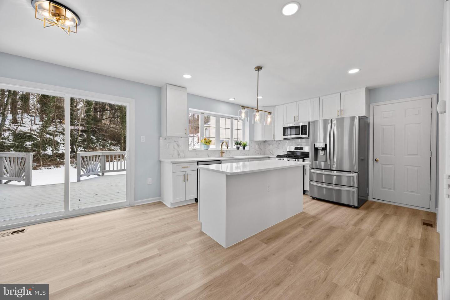 3696 WERTZ DR, WOODBRIDGE, Virginia 22193, 4 Bedrooms Bedrooms, ,3 BathroomsBathrooms,Residential,For sale,3696 WERTZ DR,VAPW2112034 MLS # VAPW2112034